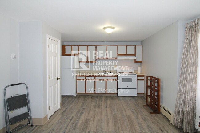 Photo - 17 Ellison Dr Unit 1