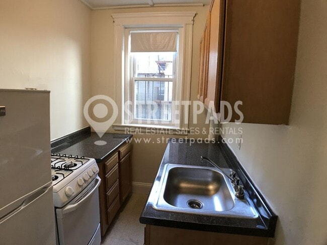 Photo - 1 bedroom in Boston MA 02215