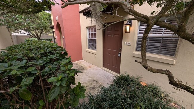 Photo - Downtown Orlando (Delaney Park/Lake Davis)