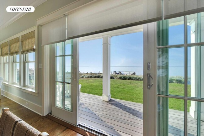 Photo - 7 Peconic Ave