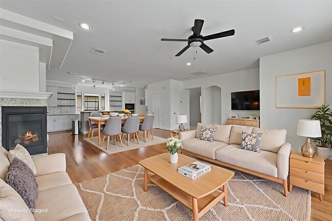 Photo - 2402 Calumet St