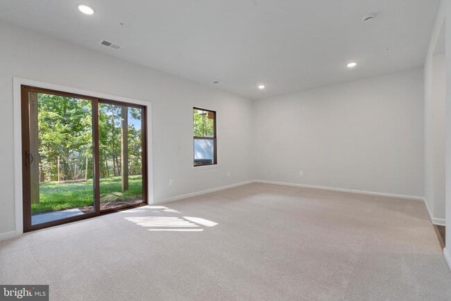 Photo - 6947 Gladebrook Rd