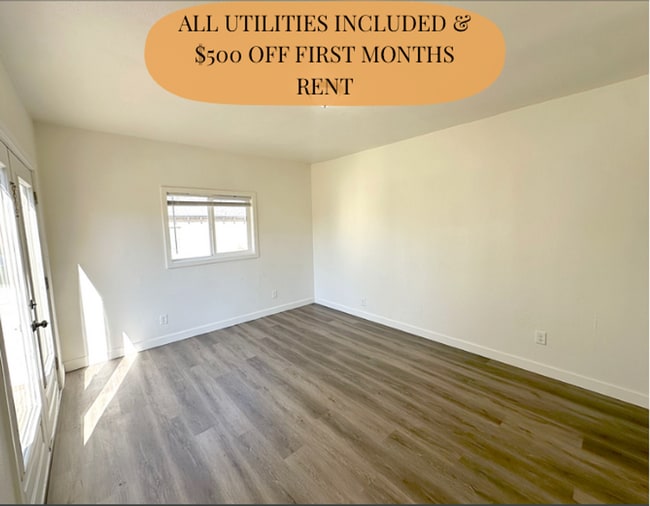 Photo - ALL UTILITIES INCLUDED!! $500 OFF FIRST MONTHS RENT!! Sparks 2 bedroom, 2.5 bath - Available Now!! Unidad 311 5th Street (Middle )