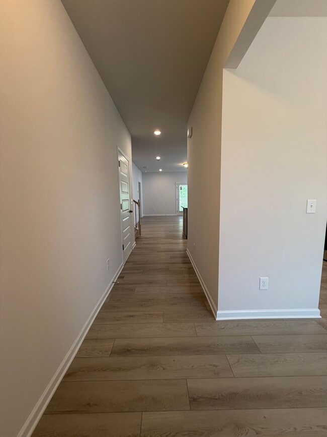 Photo - Brand New 4/3.5 House in West Rome- $2,195