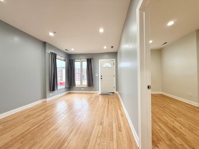 Photo - 5307 N Central Ave Unit 1