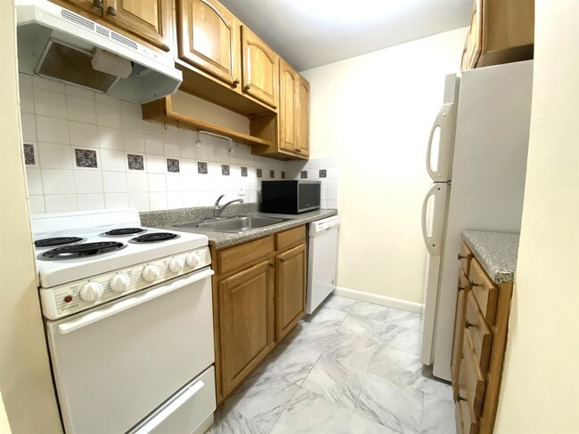 Photo - 82 Highland Ave Unit 203