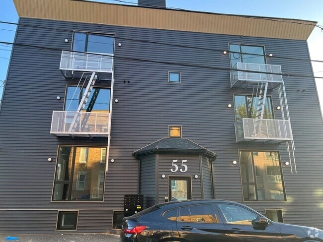 Building Photo - 55 Logan Ave Unit 2 Rental