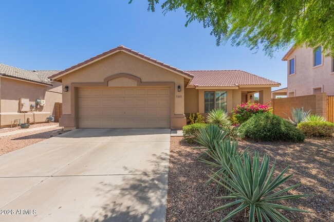 Building Photo - 16523 W Saguaro Ln