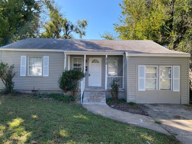 Building Photo - 210 W Jacobs Dr