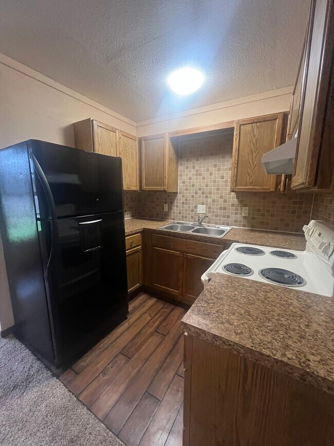 Photo - 106 N 3rd St