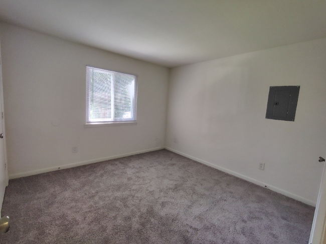 Building Photo - 600 Reusens Rd Rental