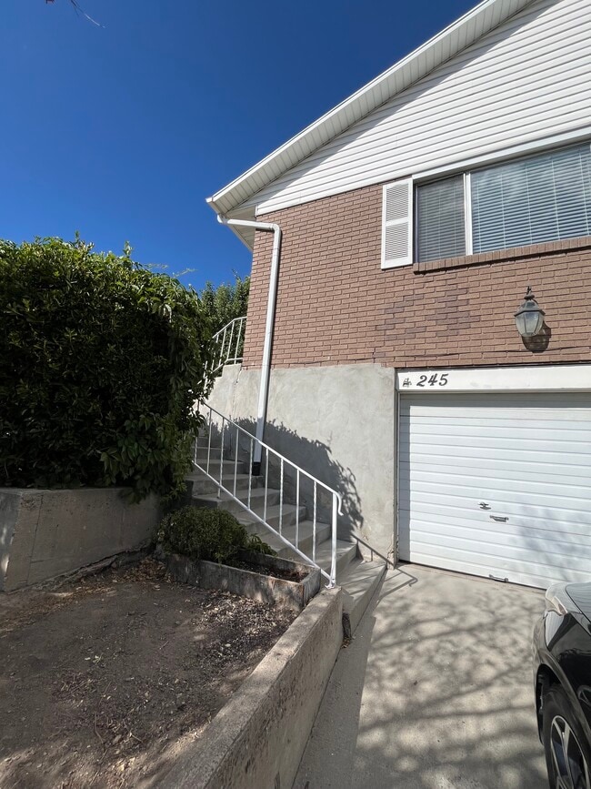 Building Photo - 245 Cherry Hill Dr Unit 245 Rental