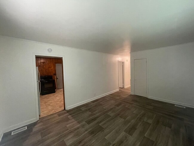 Photo - 3 bedroom 1 bathroom house available