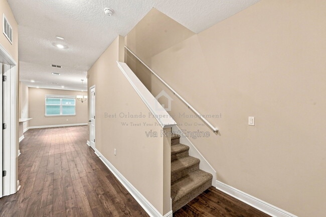 Photo - 16333 Hamlin Hills Rd