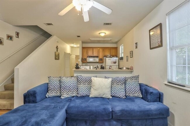 Photo - 924 Ashburn Dr