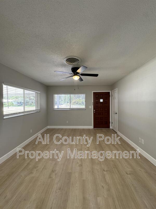 Photo - 2255 E Helen Cir