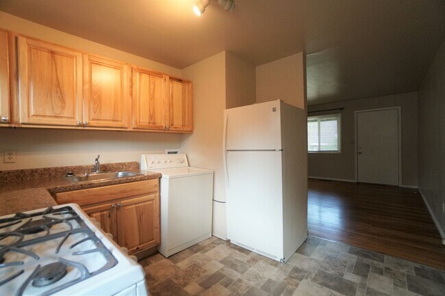 Photo - 1914 Cascade Ln