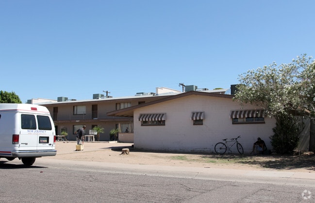 Remodeled one level apartments