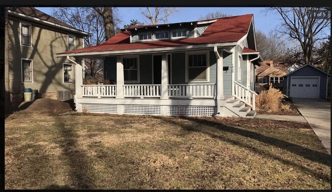 Building Photo - Great Single Family Just East of Massachus... Rental