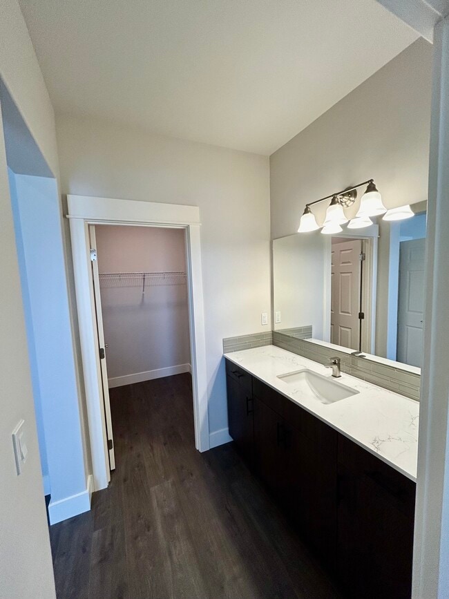 Photo - 61507 White Tail St