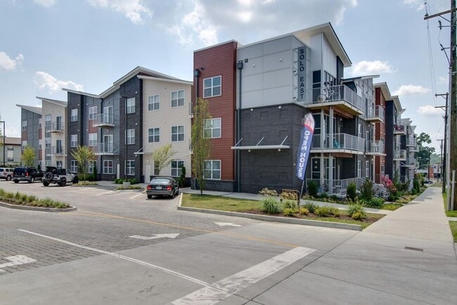 Building Photo - Chic East Nashville Two Bedroom Loft