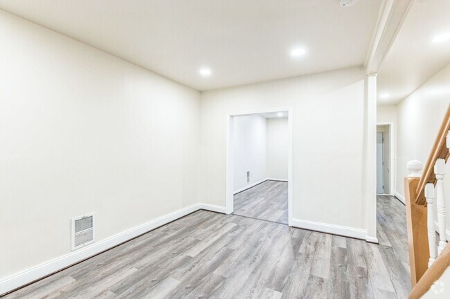 Building Photo - Charming 3BR Townhome in Baltimore