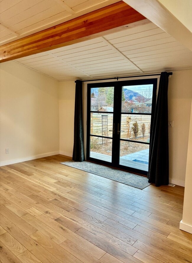 Photo - Spacious House. Expansive Lot. Prime Location