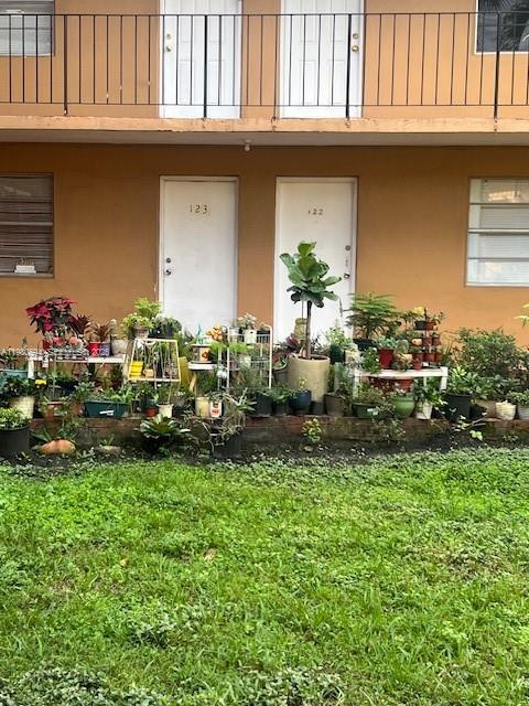 Building Photo - 1280 W 54th St Unit 122B