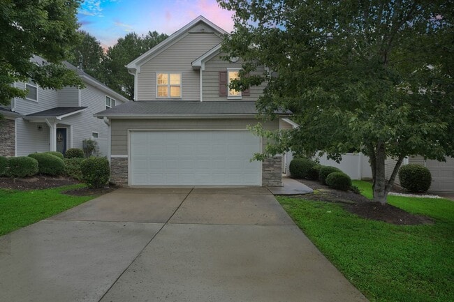 Photo - 415 Silver Spring St