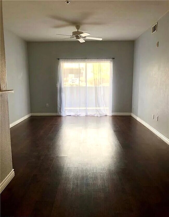 Photo - 6955 N Durango Dr Unit 1081