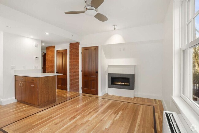 Building Photo - 165 Winthrop Rd Unit B Rental