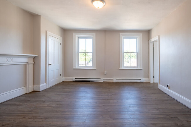 Living room - 42 Liberty St Apartments Unit 2