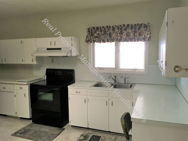 Photo - 4 Bedroom 2 Bath Farm House for Rent