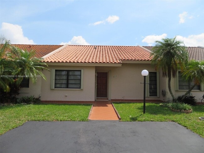 Building Photo - 6203 SW 147th Pl Cir Rental