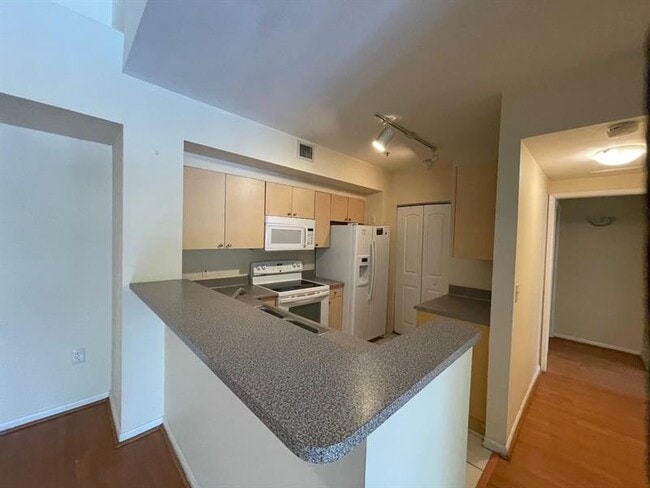 Photo - 7970 N Nob Hill Rd Unit 304