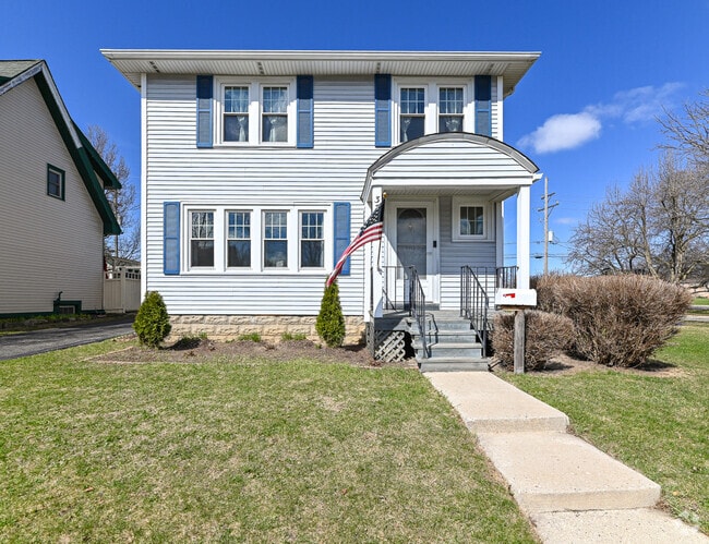Building Photo - 3717 S 56th St Rental
