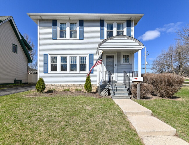 Building Photo - 3717 S 56th St Rental