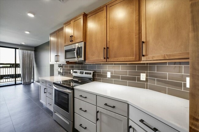 Photo - 201 E. Front