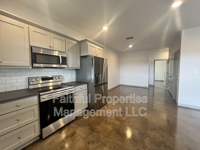 Photo - 14215 County Rd 452