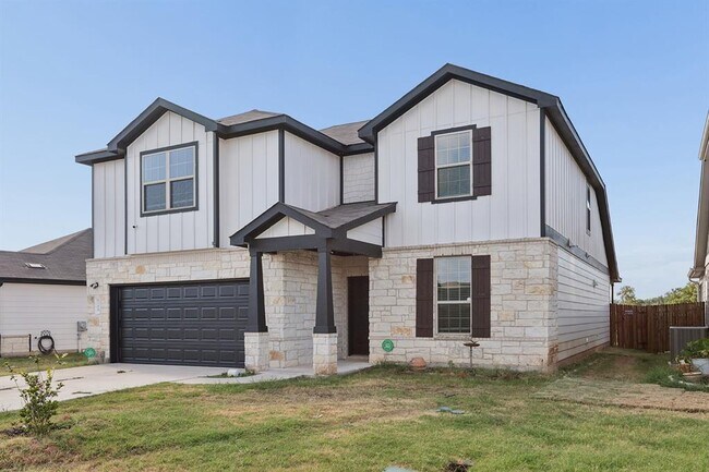 709 Hummingbird Ln