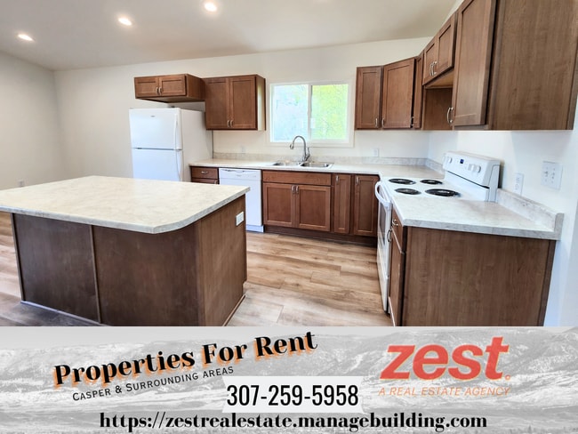 Photo - 629 E 12th St