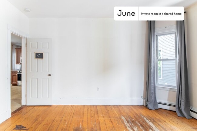 Photo - Room in Shared 5 bed/1 bath home Unidad C