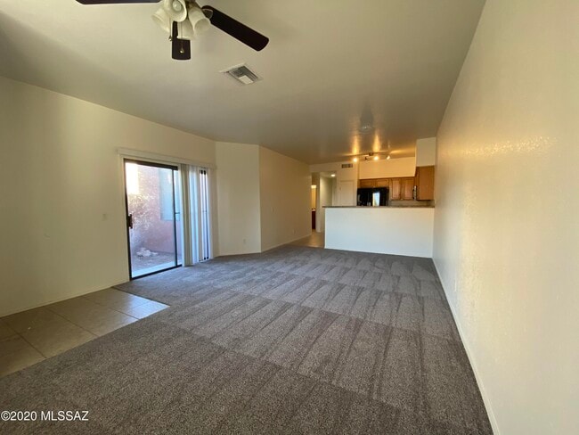 Building Photo - 1265 E Weimer Cir Unit 58