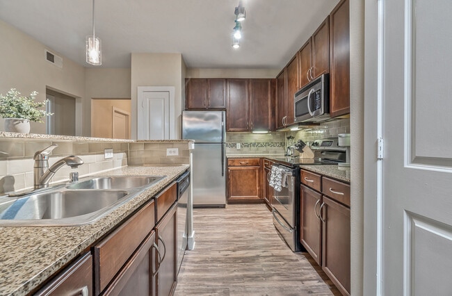 Photo - 13005 Meandering Way Unidad ID1018228P