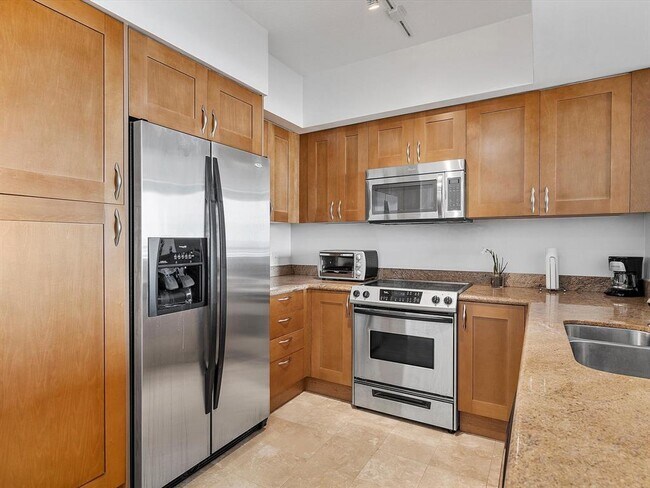 Photo - 1745 E Hallandale Beach Blvd Unidad 1001W