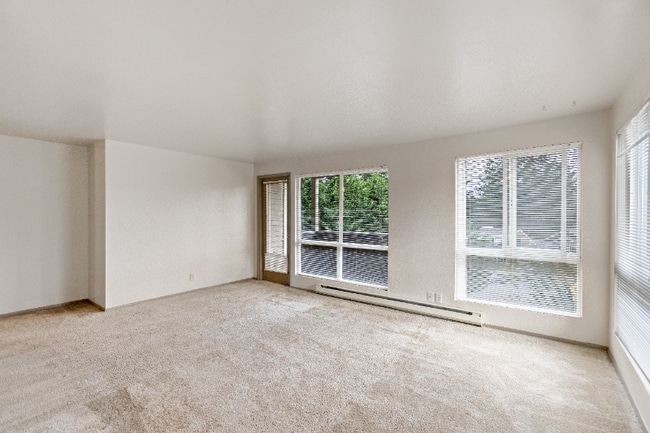 Photo - 12520 Roosevelt Way NE Unit 402