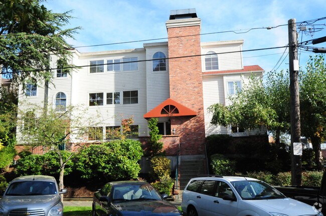 Photo - 1916 42nd Ave E