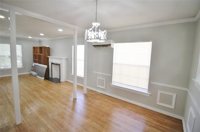 Photo - 3427 Kinmore St