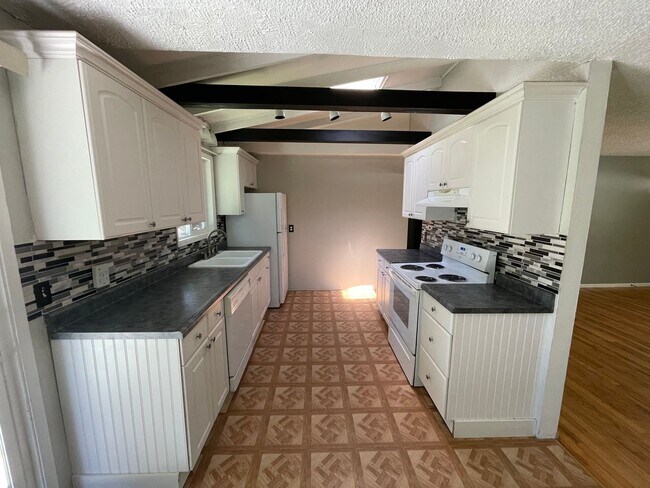 Photo - ***PENDING APPLICATION***Pet Friendly 3 Bedroom with Spacious Yard!