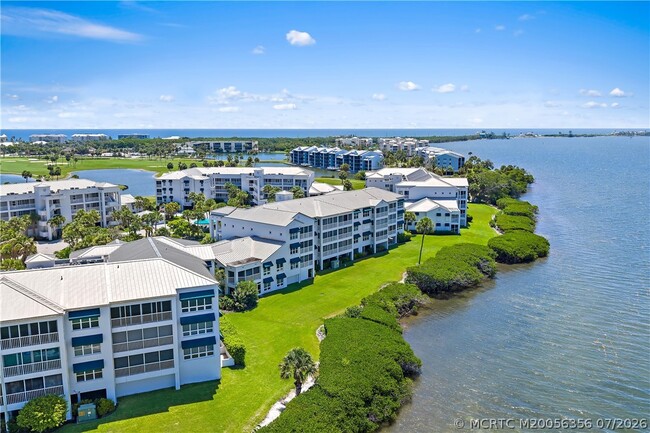 Building Photo - 164 NE Edgewater Dr Unit 2103